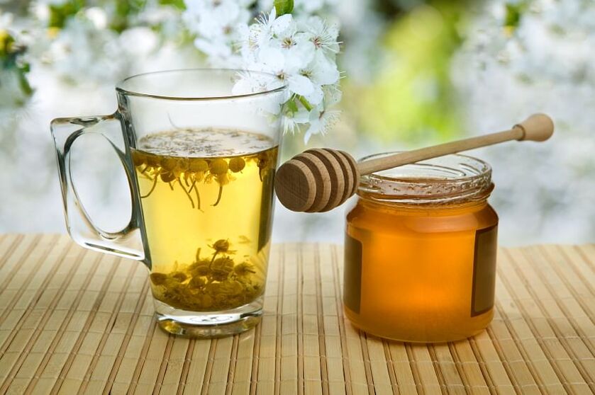 билков чай ​​с мед за паразити